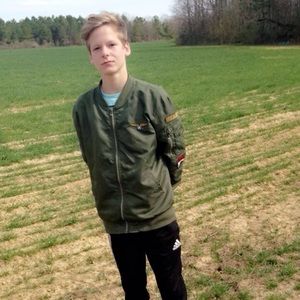 Meet your Posher, Julian